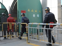 5月3日，pg电子游戏外景拍摄团队在榆林市府谷县某煤矿进行实景拍摄