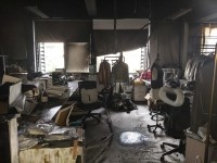 办公楼清晨起火，大片工位被烧毁！警惕这个隐患……